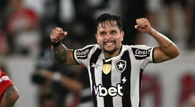 Artur em ação com a camisa do Botafogo. Foto: Vitor Silva