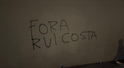 Com o resultado, a equipe comandada por Roger Machado chega aos dez pontos e figura entre as prim...