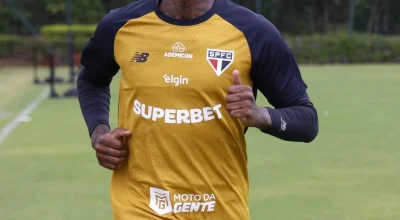 A atuação de Arboleda na derrota do São Paulo por 2 a 1 para o Grêmio foi alvo de fortes crí...