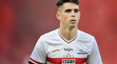 Oscar em ação com a camisa do São Paulo. Foto: Reprodução.